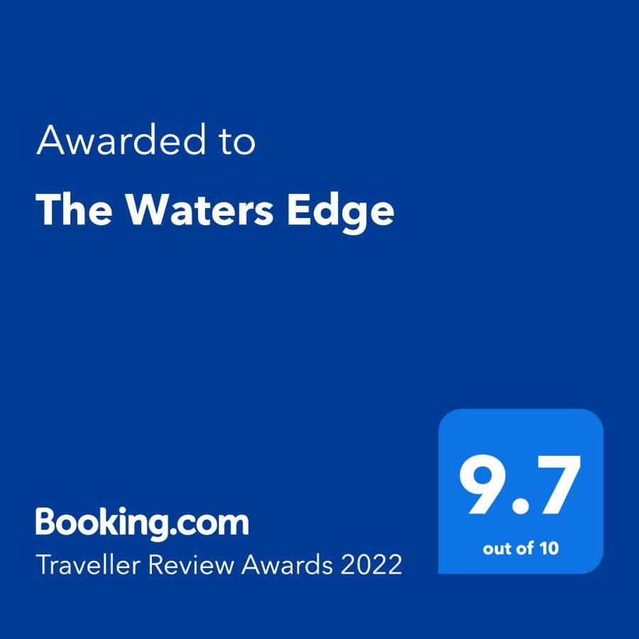 索伦特海峡旁利村 The Waters Edge酒店 外观 照片